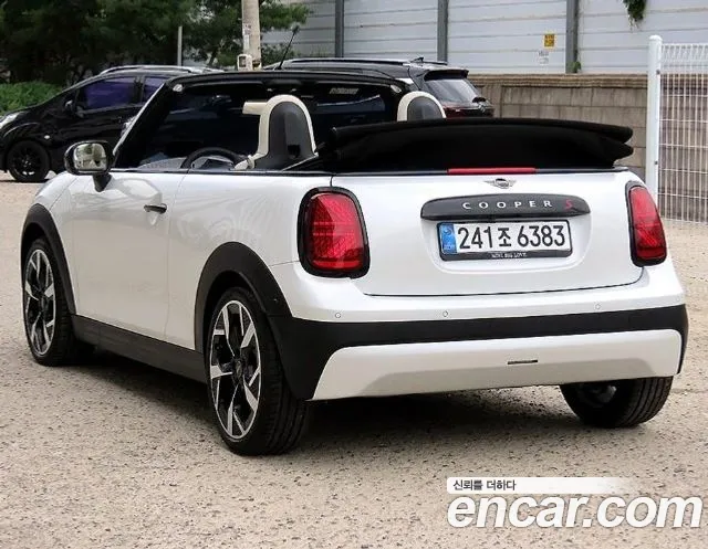 MINI Cooper Convertible