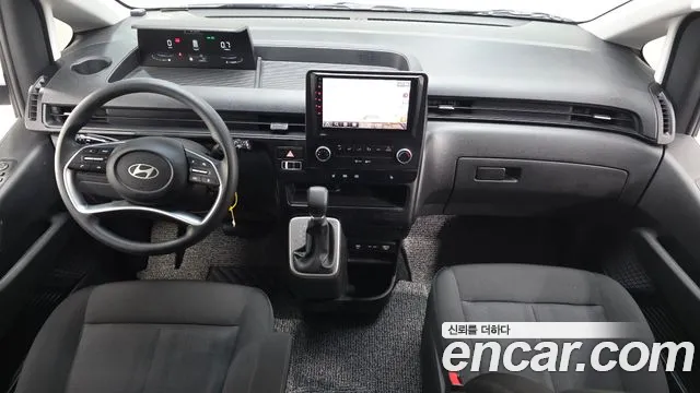 Hyundai Staria — интерьер