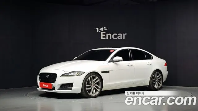 Jaguar XF