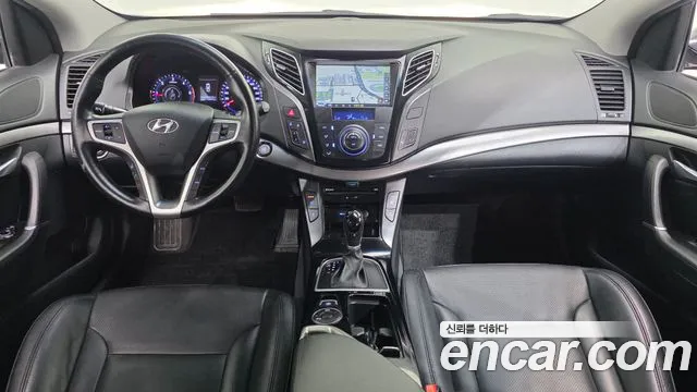 Hyundai i40 — интерьер