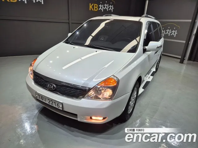 Kia Carnival — экстерьер