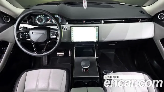 Land Rover Range Rover Evoque — интерьер