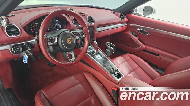 Porsche 718 — интерьер