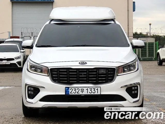 Kia Carnival — экстерьер
