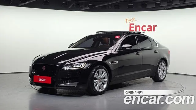 Jaguar XF