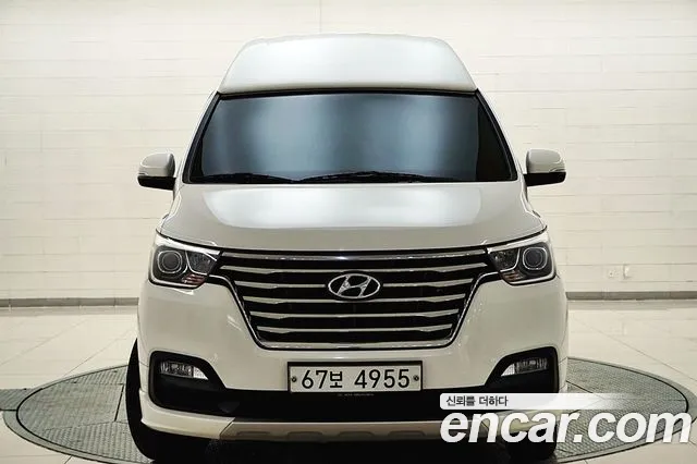 Hyundai Starex