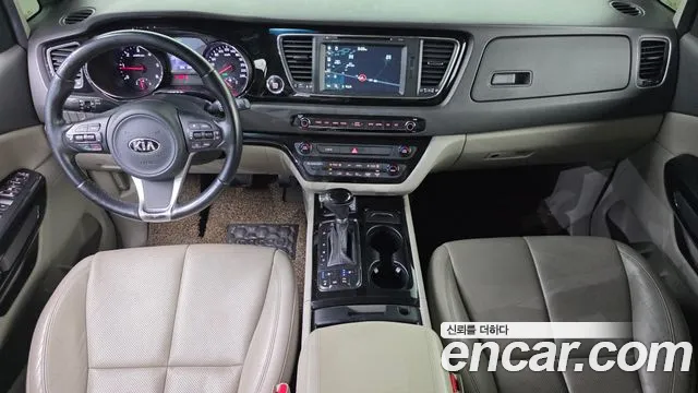 Kia Carnival — интерьер