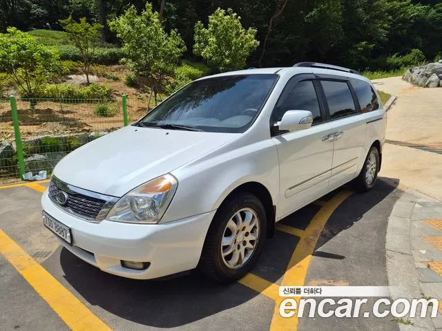 Kia Carnival — экстерьер