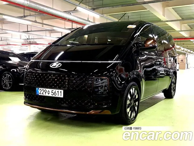 Hyundai Staria