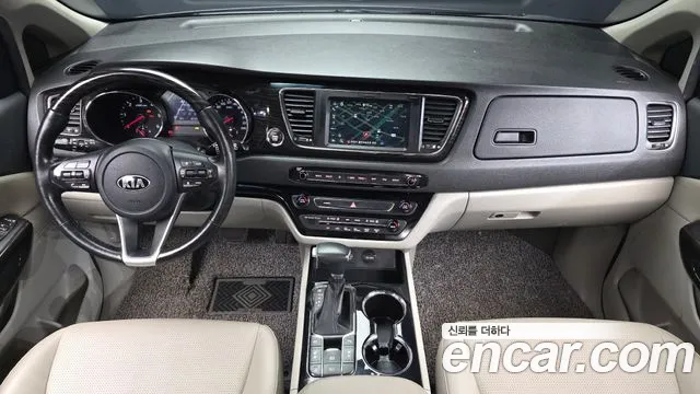 Kia Carnival — интерьер