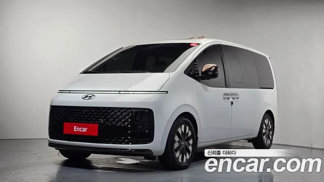 Hyundai Staria