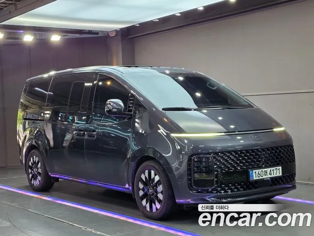 Hyundai Staria