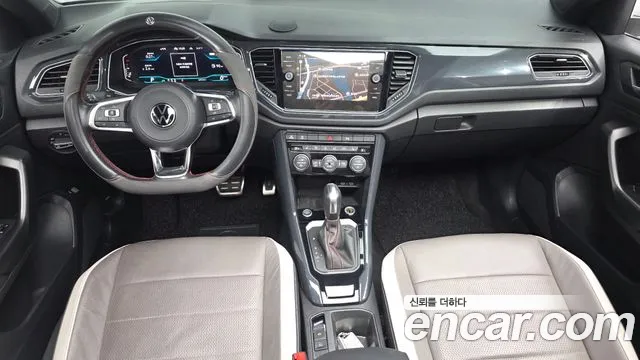 Volkswagen T-Roc — интерьер