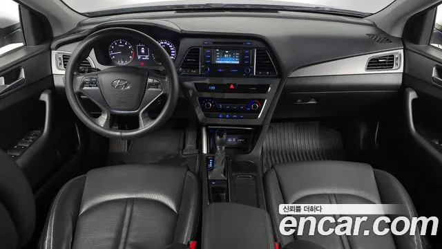 Hyundai Sonata — интерьер
