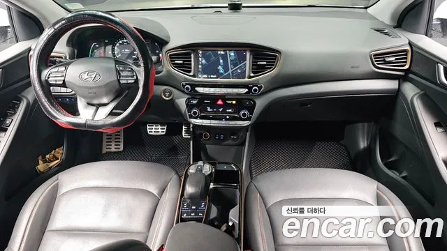 Hyundai Ioniq — интерьер