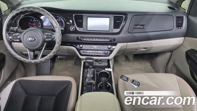 Kia Carnival — интерьер