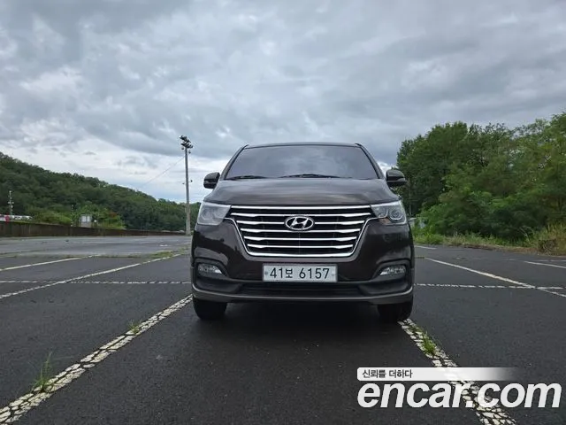Hyundai Starex