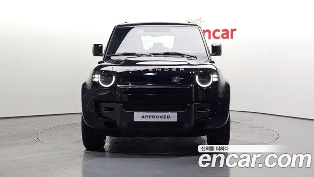Land Rover Defender — интерьер