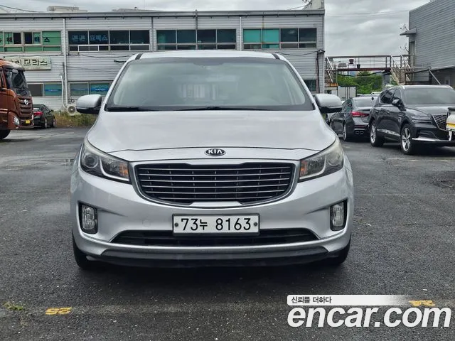 Kia Carnival — экстерьер