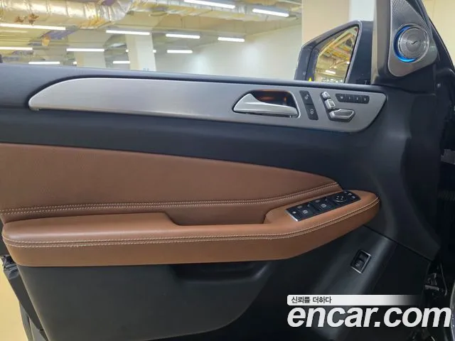 Mercedes-Benz GLE-класс — интерьер