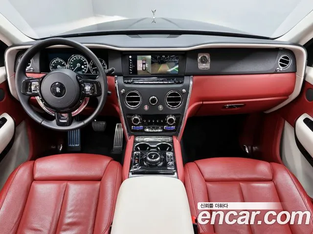 Rolls-Royce Cullinan — интерьер