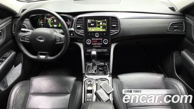 Renault Korea SM6 — интерьер