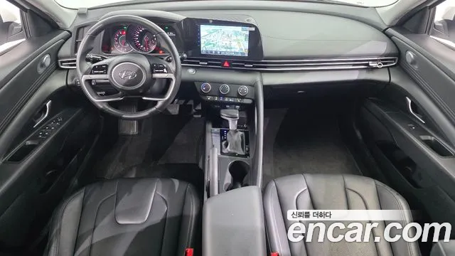 Hyundai Elantra — интерьер