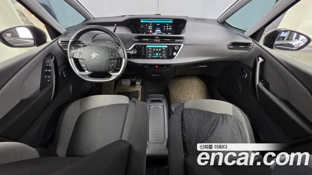 Citroën / DS C4 SpaceTourer — интерьер