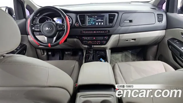 Kia Carnival — интерьер