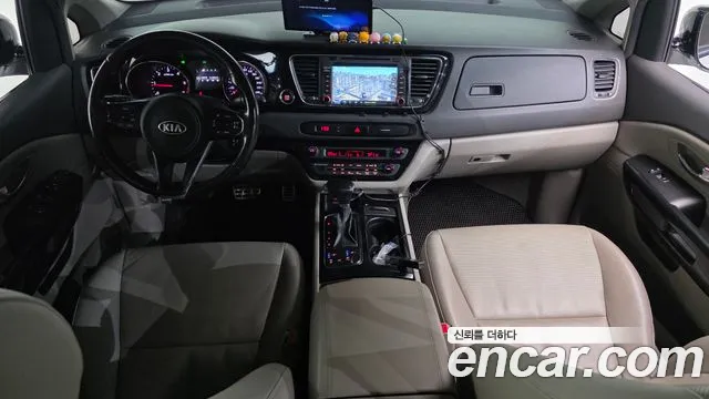 Kia Carnival — интерьер