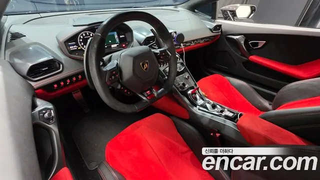 Lamborghini Huracan — интерьер