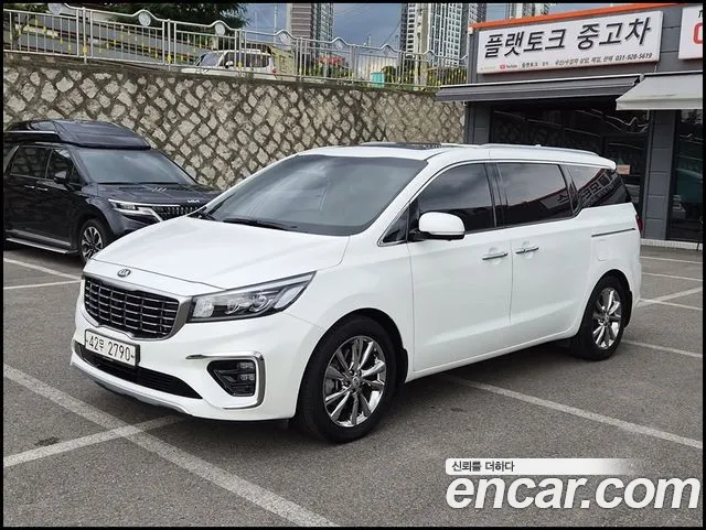 Kia Carnival — экстерьер