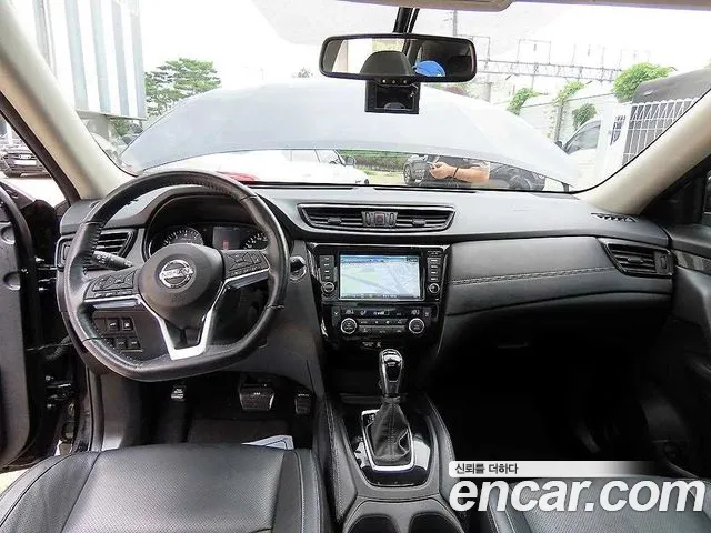 Nissan X-Trail — интерьер