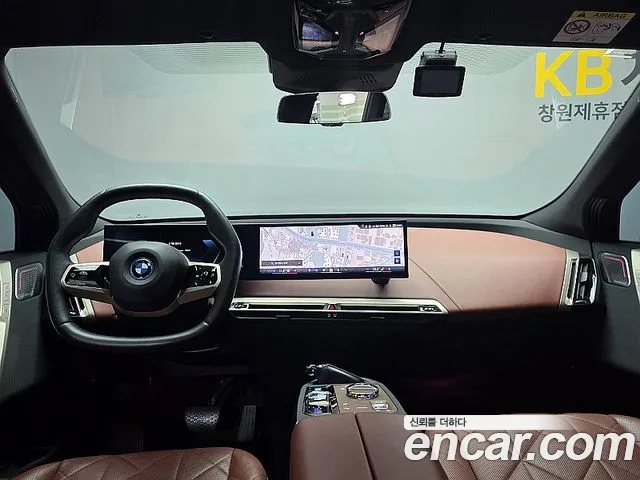 BMW iX — интерьер