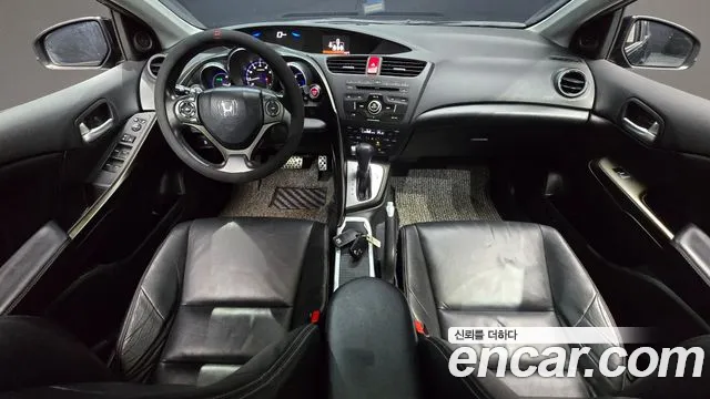 Honda Civic — интерьер