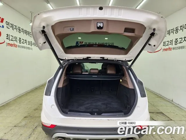 Lincoln MKC — интерьер