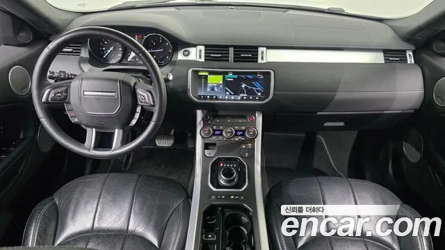 Land Rover Range Rover Evoque — интерьер