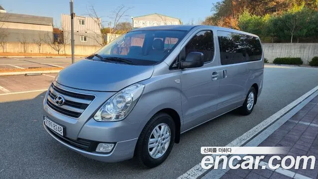 Hyundai Starex