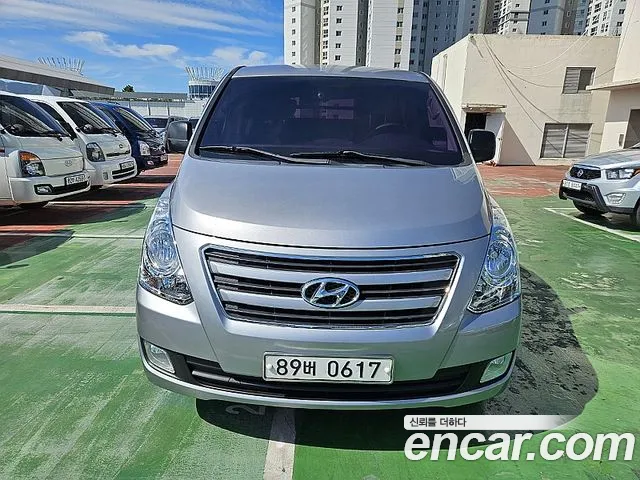 Hyundai Starex