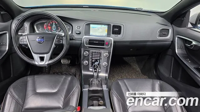 Volvo S60 — интерьер