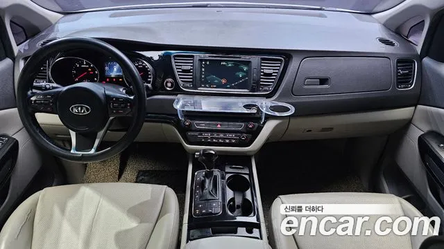 Kia Carnival — интерьер