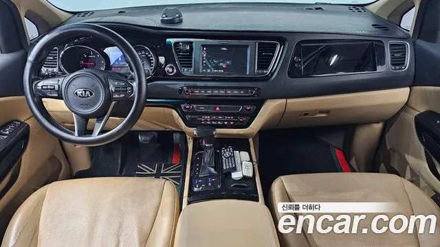 Kia Carnival — интерьер
