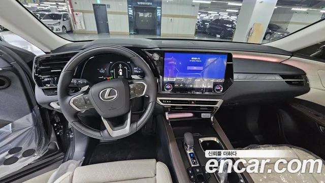 Lexus RX — интерьер