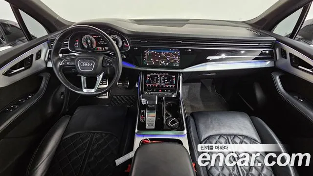 Audi Q7 — интерьер