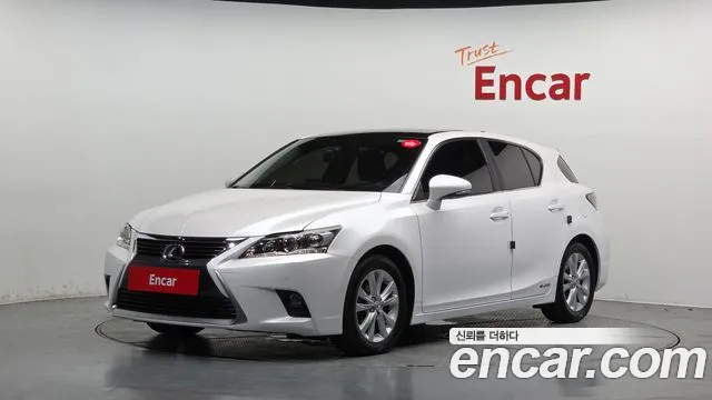 Lexus CT200h