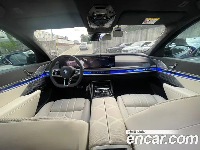 BMW i7 — интерьер