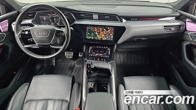 Audi e-tron — интерьер