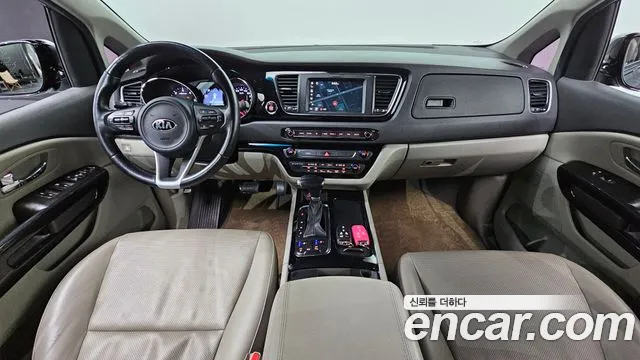 Kia Carnival — интерьер