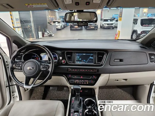 Kia Carnival — интерьер
