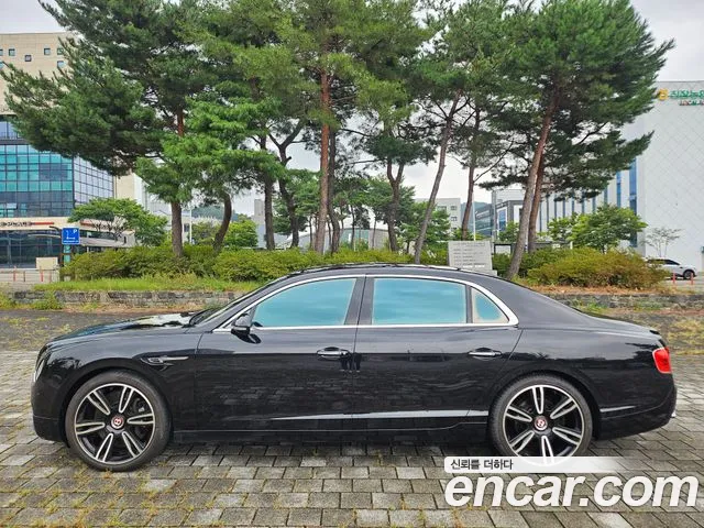 Bentley Flying Spur — интерьер
